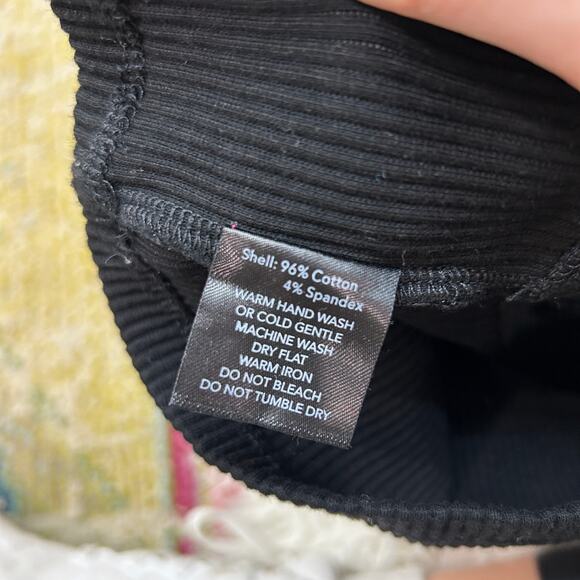 I AM GIA Black Red Embroidered Logo Ribbed Cropped Crop Tank Top XS Scoop Neck - Picture 5 of 5